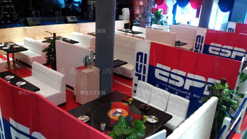  青島南京路 中聯廣場夜潮音樂餐廳