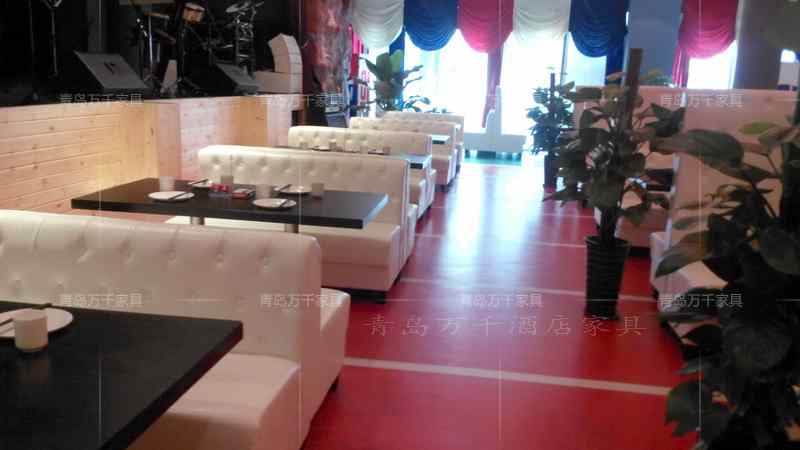  青島南京路 中聯廣場夜潮音樂餐廳