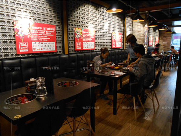  客瑞吉芝士排骨 李村萬(wàn)達(dá)店火燒石餐桌