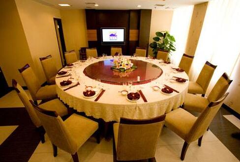 青島酒店桌椅批發(fā)采購(gòu)哪家好？